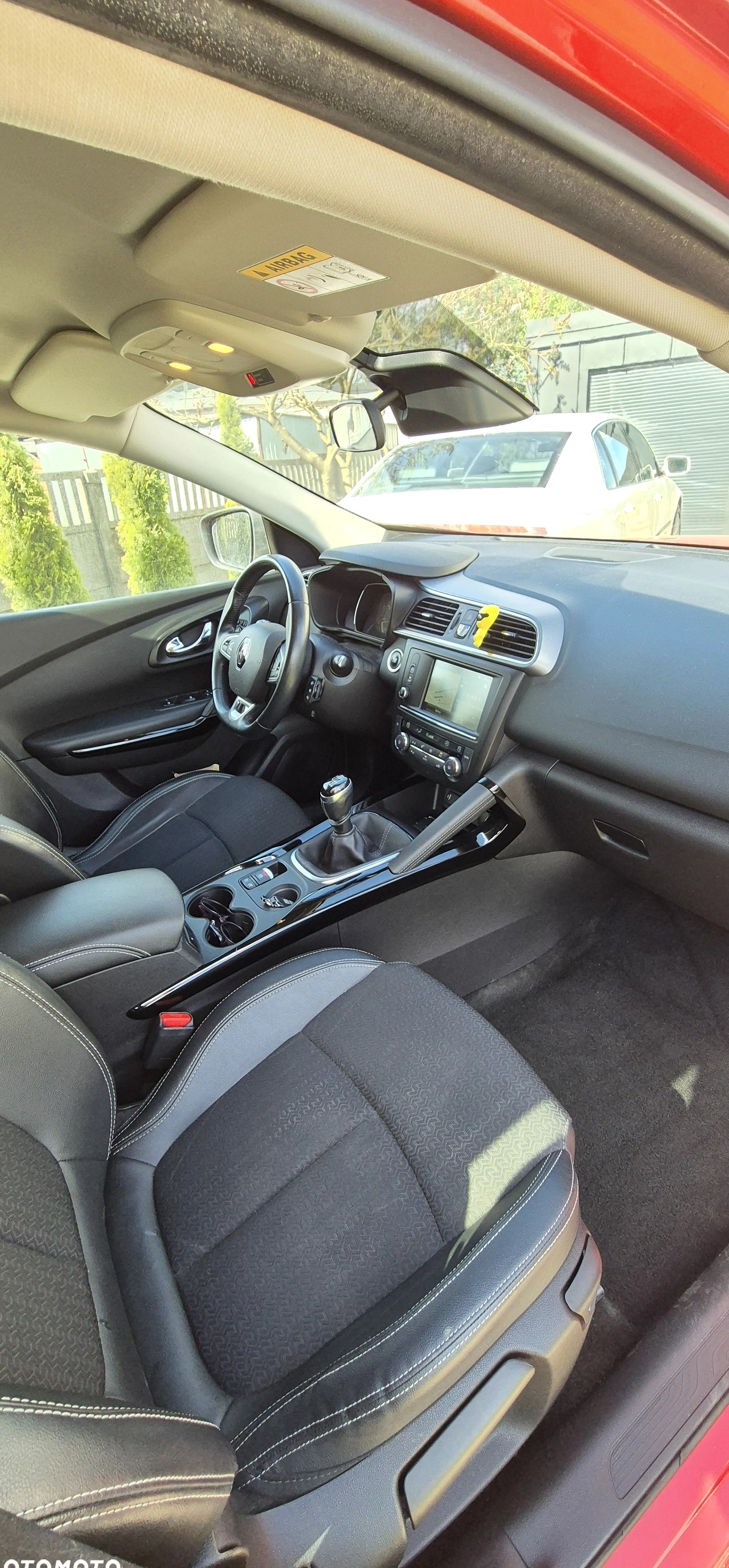 Renault Kadjar cena 59900 przebieg: 93000, rok produkcji 2017 z Łódź małe 211